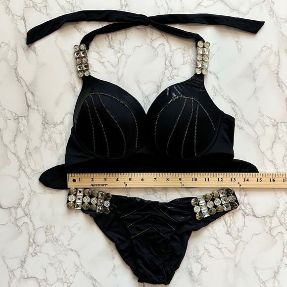 Beach Bunny Black Panthera Crystal Accents and Scrunch Bottom XL/M Set $300 - Picture 12 of 14